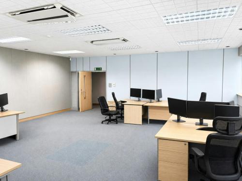 16-17, Oakwood Industrial Centre, South Road, Harlow, CM20