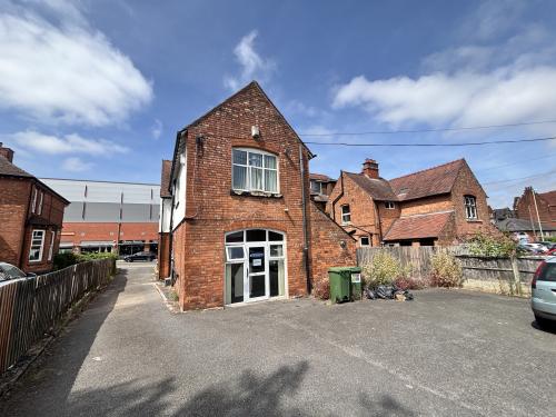 15 Station Road, Hinckley, LE10