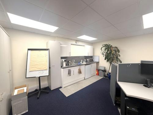 Afon, Worthing Road, Horsham, RH12