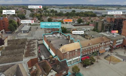 118 High Street, Waltham Cross, EN8