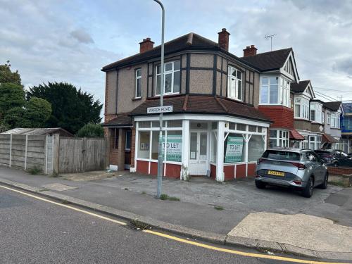 106 Charter Avenue, Ilford, IG2