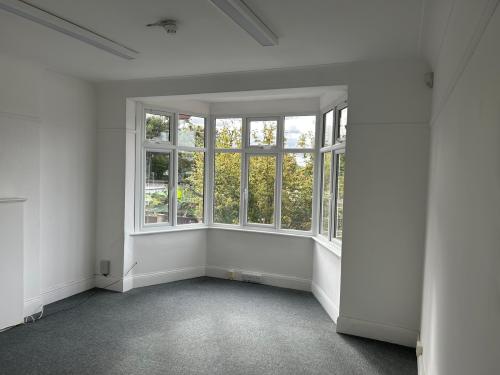 106 Charter Avenue, Ilford, IG2
