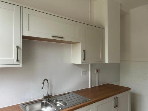 106 Charter Avenue, Ilford, IG2