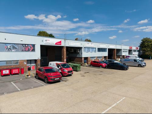 Unit 19, Trident Industrial Estate, Blackthorne Road, Poyle, SL3
