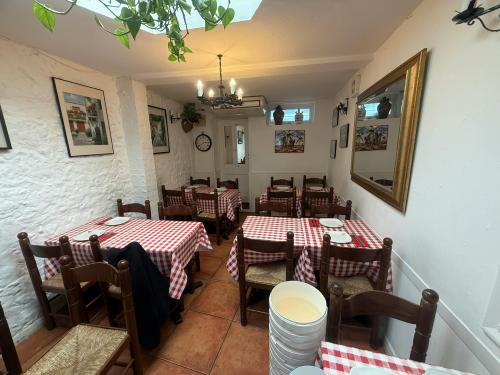 Casa Don Carlos, 5 Union Street, Brighton, BN1