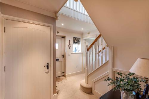 Snowdrop Cottage, 3 Milestone Court Great North Road, Barnby Moor, Retford, DN22
