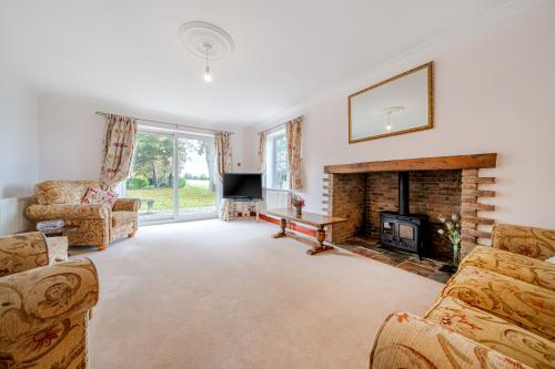 49 South Walsham Road, Acle, Norwich, NR13
