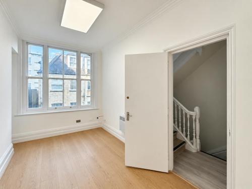 12 Great Castle Street, Fitzrovia, London, W1W