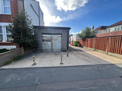 116-126 High Street, Carshalton, SM5