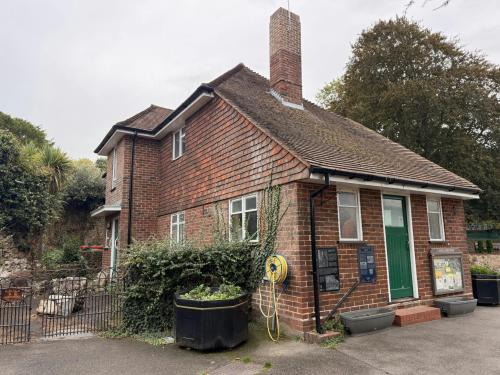 Castle Grounds Cottage, Castle Street, Guildford, GU1