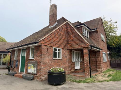 Castle Grounds Cottage, Castle Street, Guildford, GU1