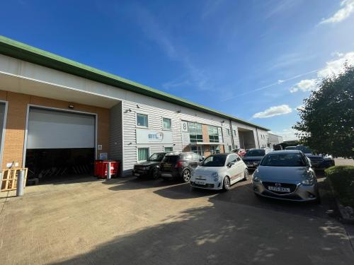Unit 8, Crendon Industrial Park, Ridgeway, Aylesbury, HP18