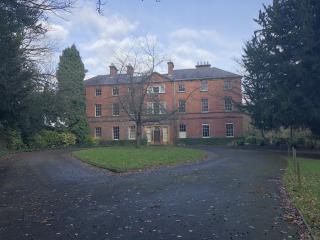 Tapton Park House, Tapton Park, Chesterfield, S41