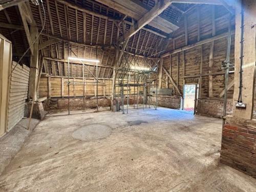 Unit 4 The Long Barn, Manor Farm, Newbury Hill, Hampstead Norreys, Thatcham, RG18