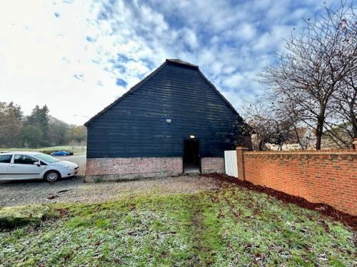Unit 4 The Long Barn, Manor Farm, Newbury Hill, Hampstead Norreys, Thatcham, RG18