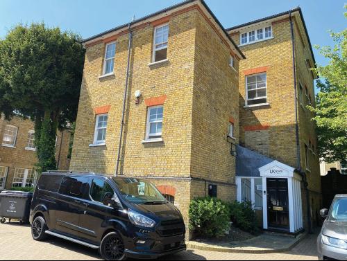 UKAMS House, 4 Twisleton Court, Priory Hill, Dartford, DA1