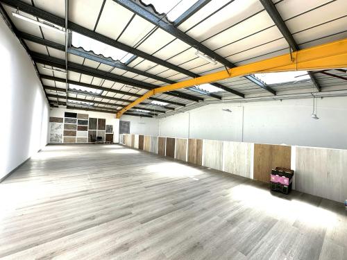 Unit 17, Capitol Industrial Park, Capitol Way, Colindale, London, NW9