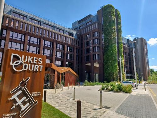 Dukes Court, Duke Street, Woking, GU21
