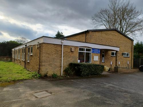 The United Reformed Church And Hall, Queens Road, Weybridge, KT13