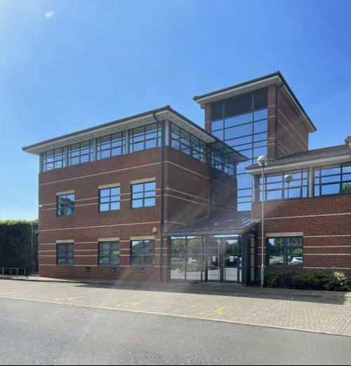 3 Peterbridge House, The Lakes, Northampton, NN4