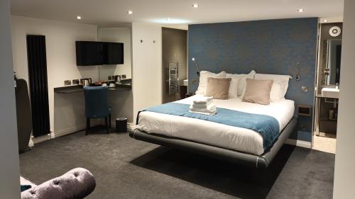 The Lodges, Cliff Road, Hessle, HU13