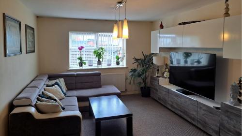 10-11 Rose Mews, Somerscales Street, Hull, HU2