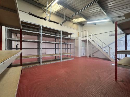 Unit 865, Plymouth Road Industrial Estate, Slough, SL1