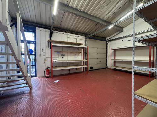 Unit 865, Plymouth Road Industrial Estate, Slough, SL1
