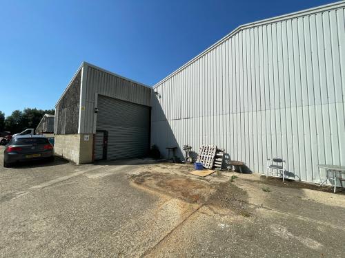 Unit 9, Warren Barn Farm, Little Milton, OX44