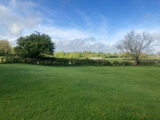 Oakham Road, Knossington, LE15