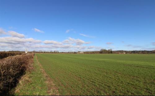 Waves Farm & Wyves Farm, Saxilby Road, Lincoln, LN1