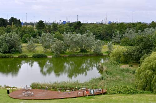 Lakeside Business Park, Western Road, Portsmouth, PO6