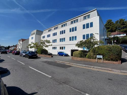 Legion House, Godstone Road, Kenley, CR8