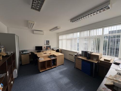 67 Victoria Road, Burgess Hill, RH15
