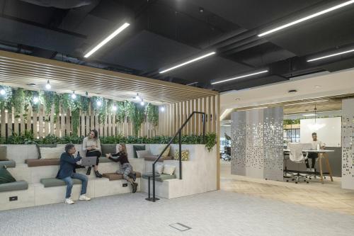 1ST Floor No. 5, The Heights, Brooklands, Weybridge, KT13