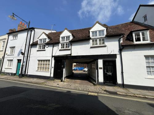 And 2A, 2B, 4A, 4B, & 4C Castle Street, 159 Cambridge Street, Aylesbury, HP20