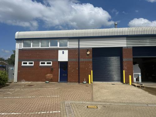 Unit 9, Vale Industrial Estate, Southern Road, Aylesbury, HP19