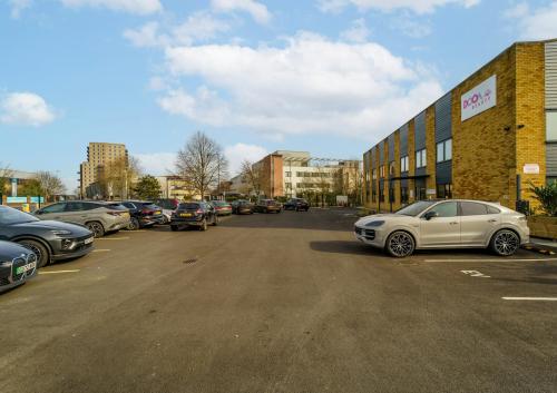 2 Cumberland Avenue, Park Royal, London, NW10