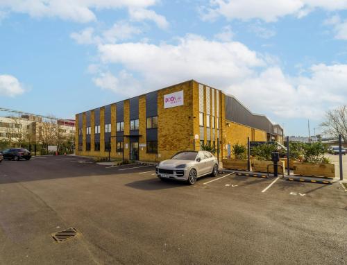 2 Cumberland Avenue, Park Royal, London, NW10