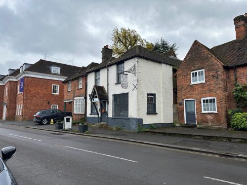 Cross Keys House, 18 Wycombe End, Beaconsfield, HP9
