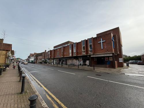 Pilgrim House, Packhorse Road, Gerrards Cross, SL9