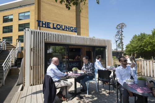 470 London Road, Heathrow Approach, Slough, SL3