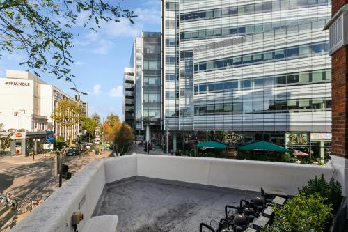 7 Lyric Square, Hammersmith, London, W6