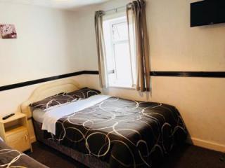 CENTRAL HOTEL, 33 Albert Road, Blackpool, FY1