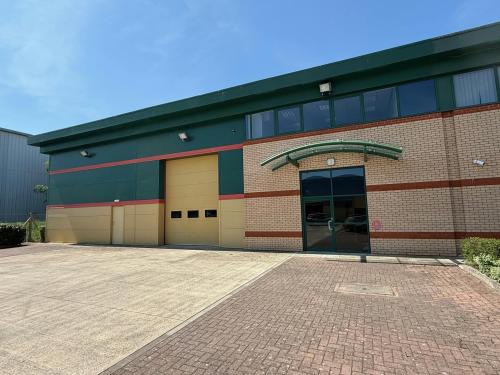 Unit 9 Oak Tree Business Centre, South Marston Park, Swindon, SN3