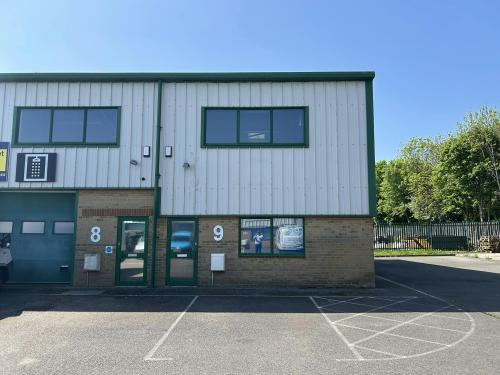Unit 9, Glenmore Business Centre, Vincients Road, Chippenham, SN14