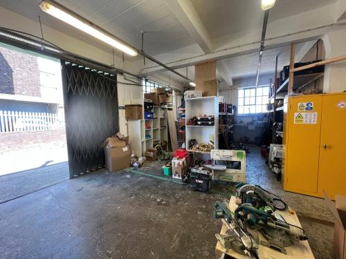 167 Garth Road, Morden, SM4