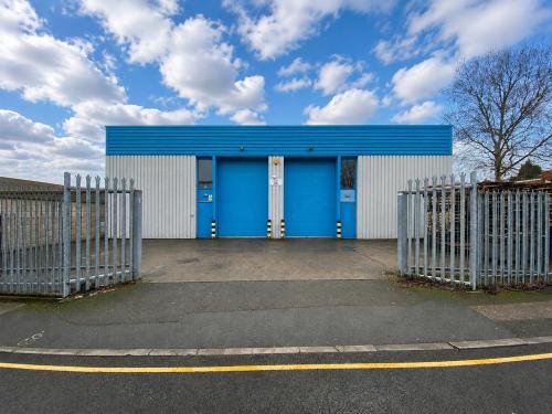 Unit 1A-1B, New Town Trading Estate, Chase Street, Luton, LU1