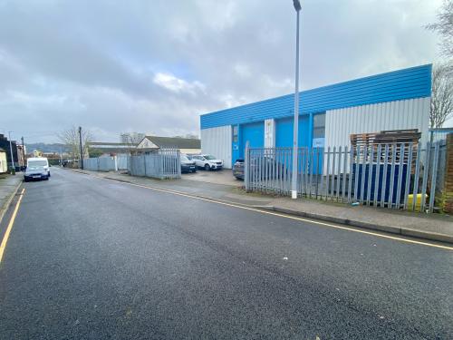 Unit 1A-1B, New Town Trading Estate, Chase Street, Luton, LU1