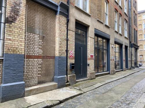 17 Dufferin Street, Finsbury, London, EC1Y